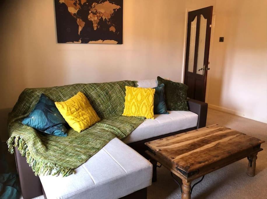 Lovely One-Bed Condo With Free Parking On Premises Sunderland  Extérieur photo